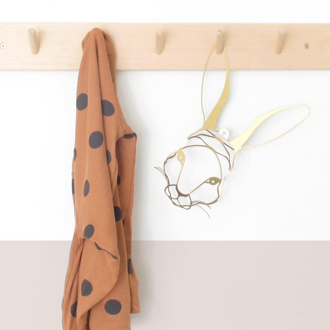Pack of two Rabbit & Raccoon Heads to hang on the wall | Wall Decor ShapeMixer 